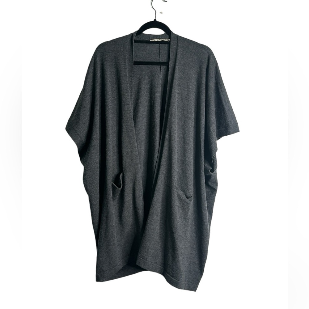 Trina Turk wool poncho gray one size